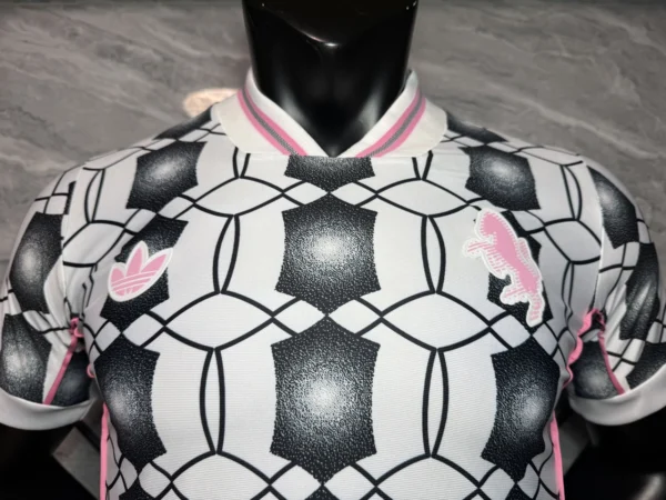 Juventus 2025-26 Black Retro Jersey – AAA Grade Replica