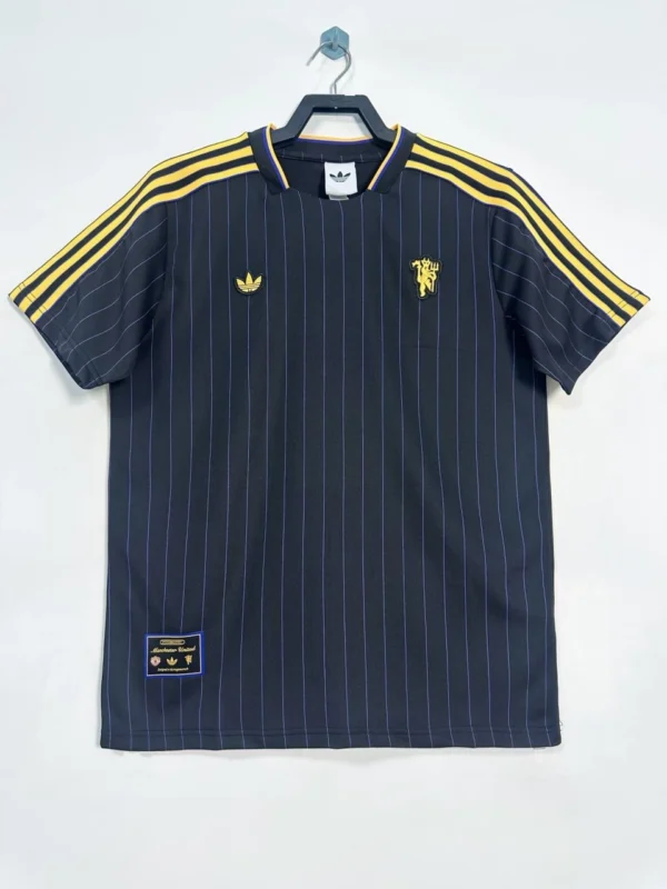 2025-26 Manchester United Black Kit: AAA Grade Replica Jersey