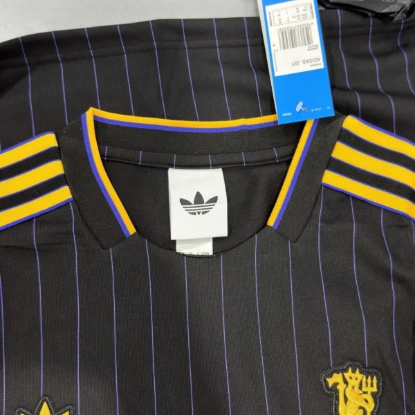 2025-26 Manchester United Black Kit: AAA Grade Replica Jersey
