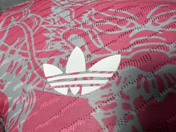 Why This Pink Real Madrid 2025-26 Player Version Match Jersey Stands Out